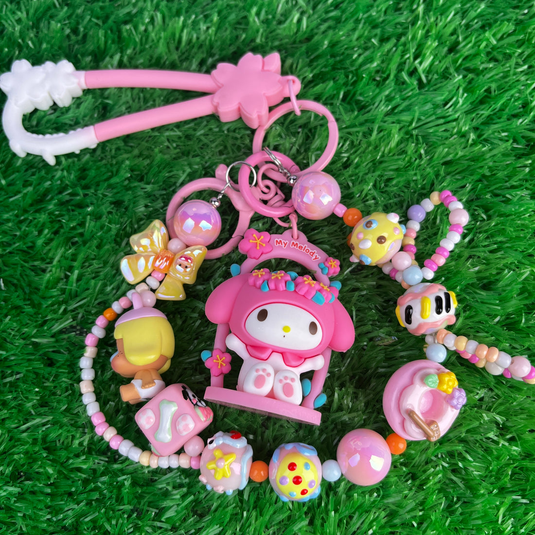 Cartoon Sanrio - Swinging